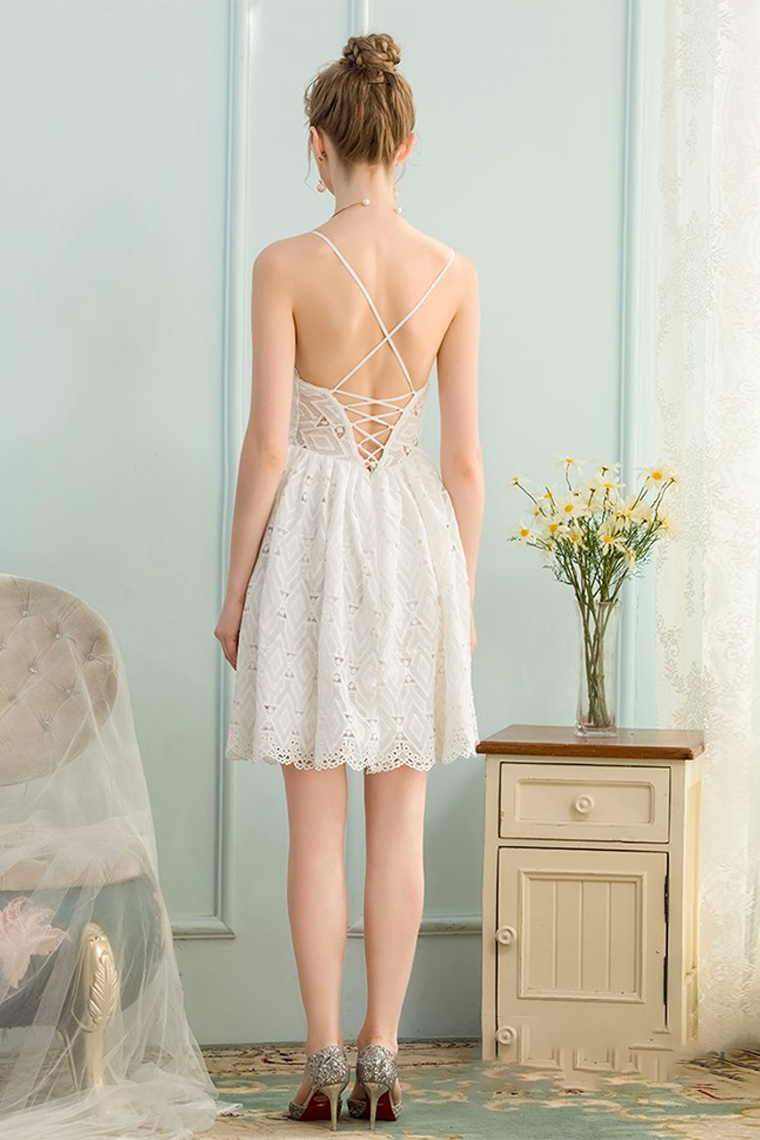 A-Line V-Neck Sleeveless Short Madisyn Homecoming Dresses White Lace